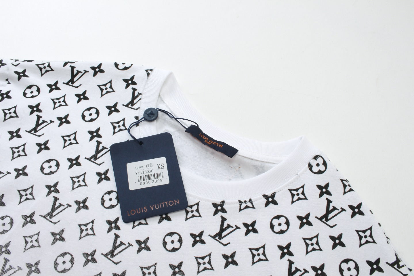 LOUIS VUITTON Monogram White T-Shirt